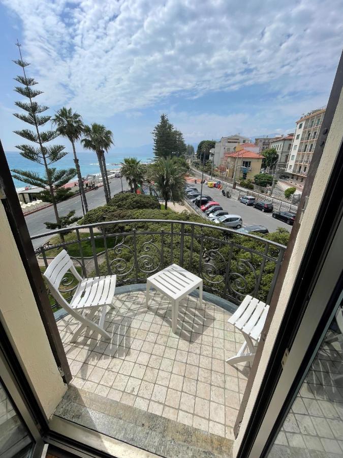 Hotel Parigi&Spa Bordighera Esterno foto